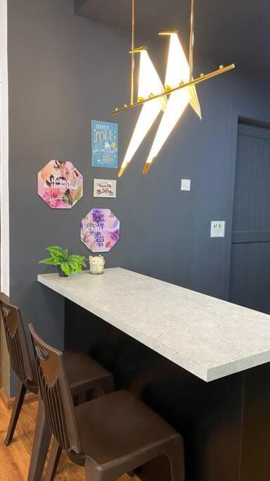8Pax Cozy Home Stay Jazz Suites 1 Vivacity Kuching Sarawak 3Br Bagian luar foto