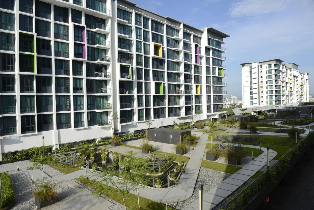 8Pax Cozy Home Stay Jazz Suites 1 Vivacity Kuching Sarawak 3Br Bagian luar foto