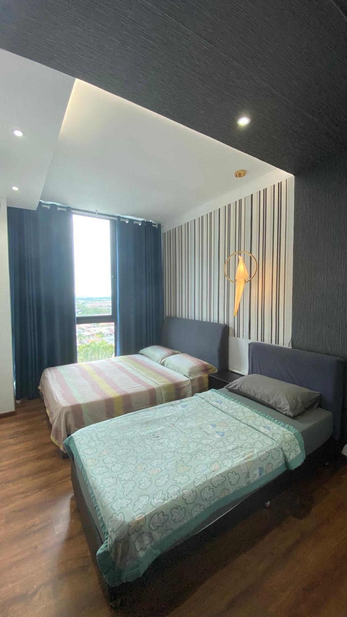 8Pax Cozy Home Stay Jazz Suites 1 Vivacity Kuching Sarawak 3Br Bagian luar foto